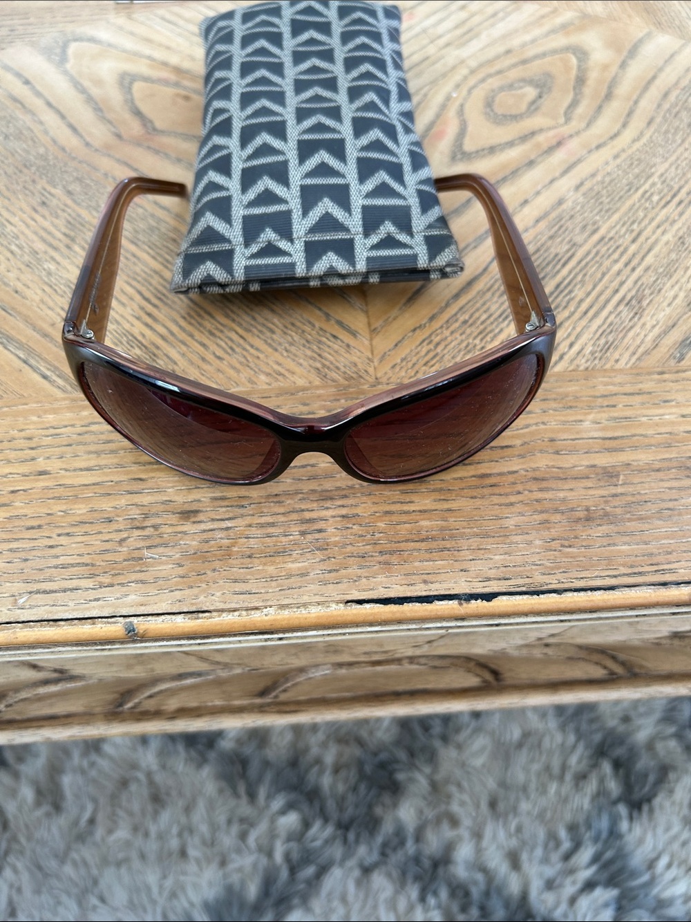 Michael Kors Brown Gradient Oversized Women’s Sunglasses - Picture 4 of 4